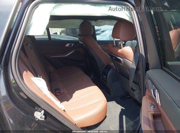 5UX13EU02S9W72707 2025 BMW X5 Black Vista de la etiqueta del VIN