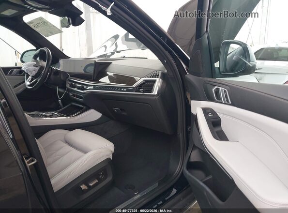 5UX13EU06R9U87117 2024 BMW X5 Black Vista interior delantera