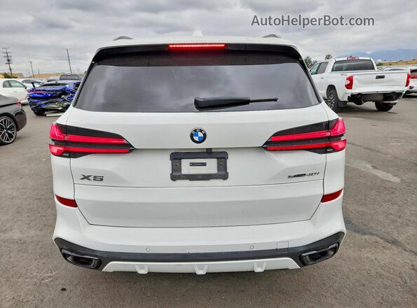 5UX13EU0XR9U59241 2024 BMW X5 White Vista trasera