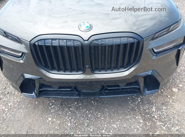 5UX23EM01S9Z59038 2025 BMW X7 Green Widok z przodu