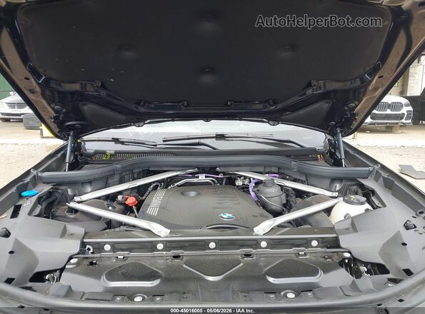 5UX23EM02T9106181 2026 BMW X7 Black უკანა ხედი