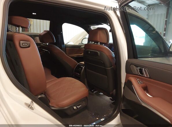 5UX23EM02T9300600 2026 BMW X7 White Вид наклейки з VIN-кодом