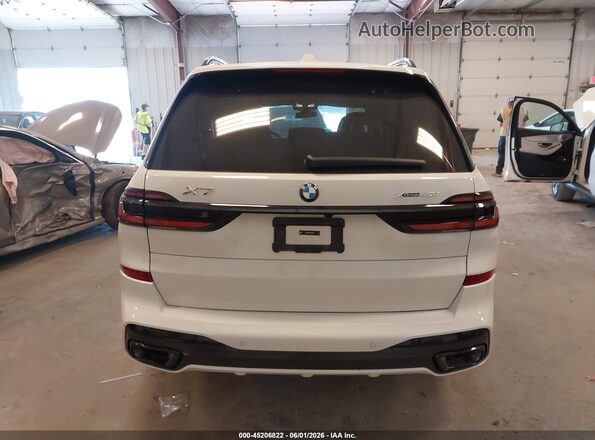 5UX23EM02T9300600 2026 BMW X7 White 