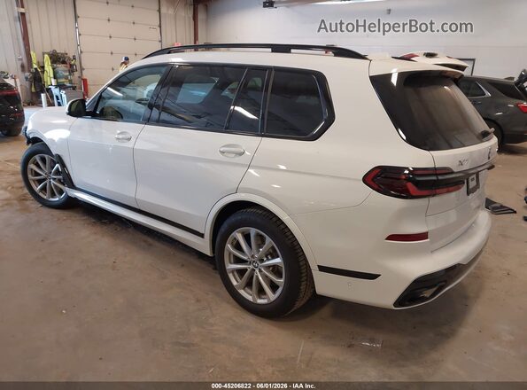 5UX23EM02T9300600 2026 BMW X7 White Задня ліва чверть