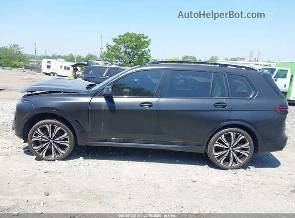 5UX23EM04R9V48453 2024 BMW X7 Black Rear interior view