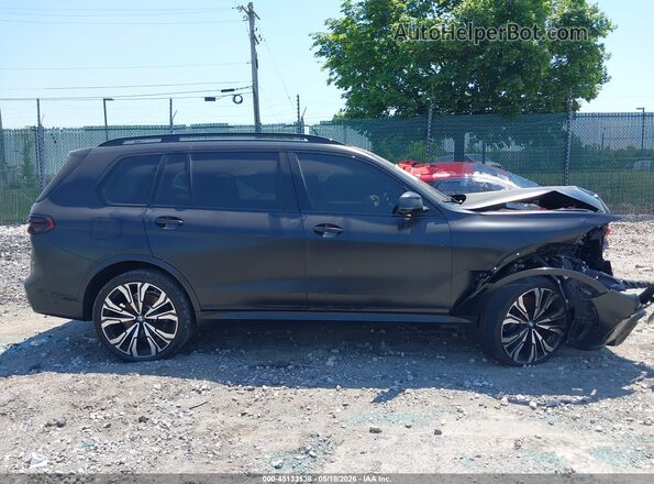 5UX23EM04R9V48453 2024 BMW X7 Black Instrument cluster view