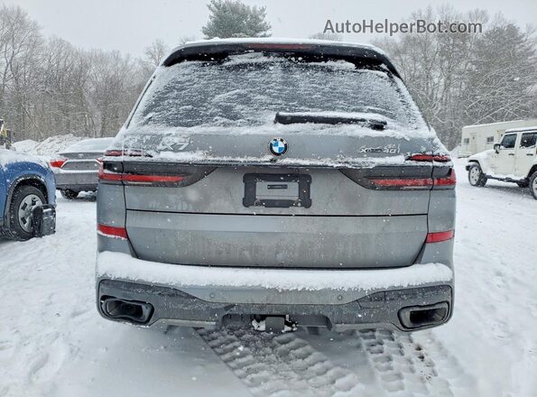 5UX23EM06R9U62884 2024 BMW X7 Gray Rear view