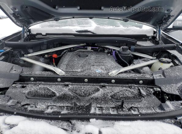 5UX23EM06R9U62884 2024 BMW X7 Gray Engine compartment view