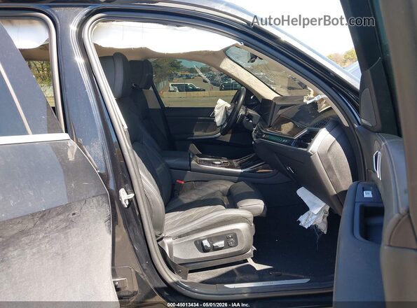 5UX23EM07S9W65594 2025 BMW X7 Black Vista interior delantera