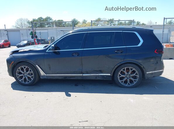 5UX23EM07S9W65594 2025 BMW X7 Black Vista interior de 360 grados