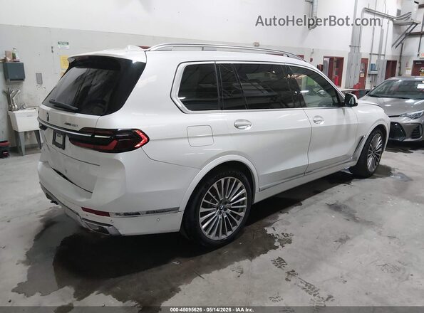 5UX23EM0XR9S24066 2024 BMW X7 Белый Задняя правая четверть