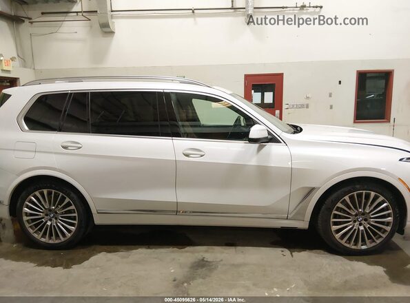 5UX23EM0XR9S24066 2024 BMW X7 Белый Панорамный вид салона 360°