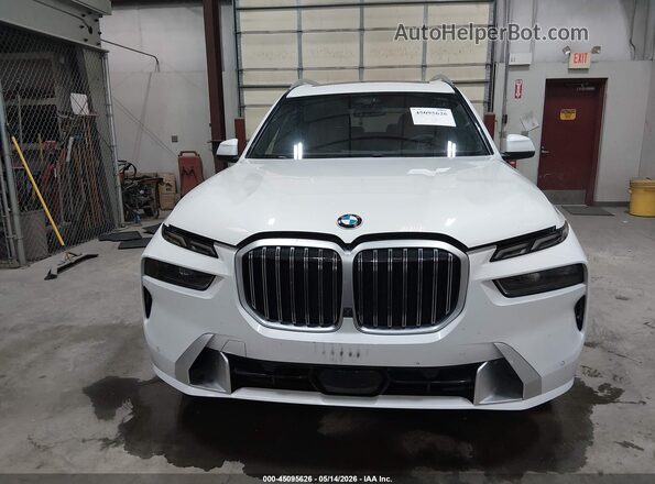 5UX23EM0XR9S24066 2024 BMW X7 Белый Вид задней части салона