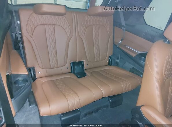 5UX23EM0XR9S24066 2024 BMW X7 Белый 