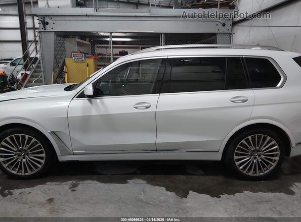 5UX23EM0XR9S24066 2024 BMW X7 Белый 