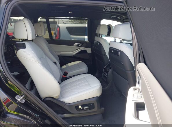 5UX23EM0XT9235964 2026 BMW X7 Black Вид наклейки з VIN-кодом