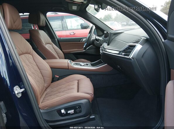5UX23EU00T9117230 2026 BMW X5 Dark Blue Вид салона спереди