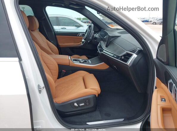 5UX23EU01R9U02589 2024 BMW X5 White წინა სალონის ხედი