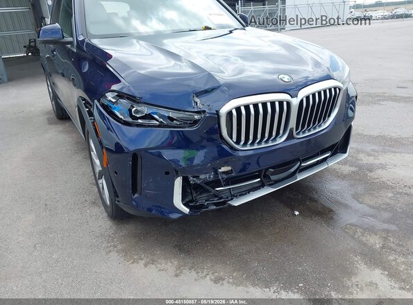 5UX23EU02T9218608 2026 BMW X5 Blue Widok z przodu
