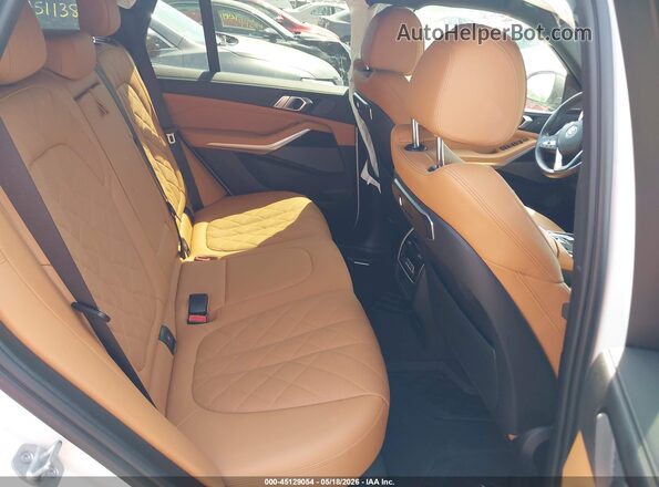 5UX23EU07R9S62564 2024 BMW X5 White VIN კოდის სტიკერის ხედი