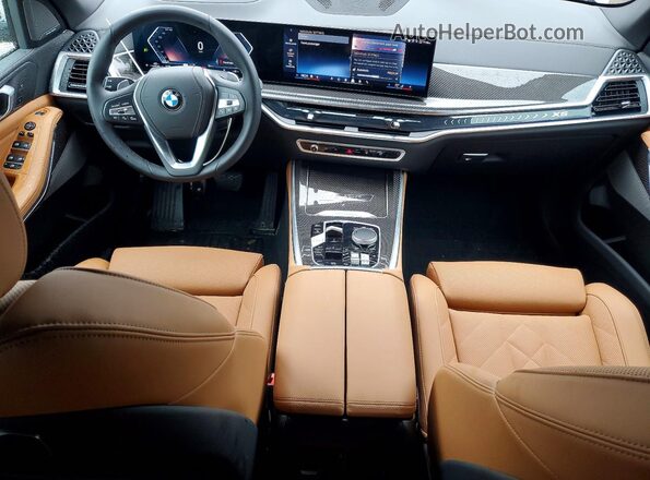 5UX23EU07S9Z68441 2025 BMW X5 Gray Vista del salpicadero