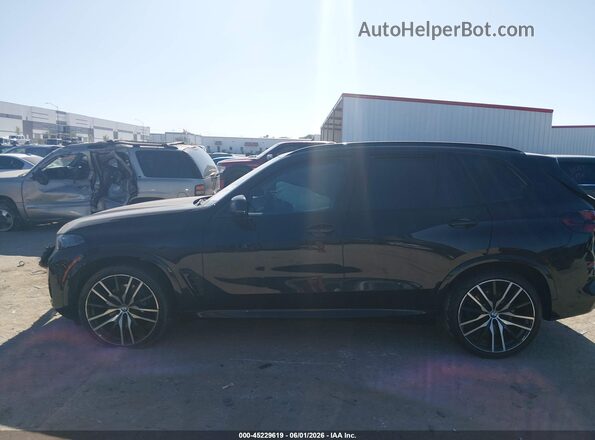 5UX23EU08R9V17934 2024 BMW X5 Black Rear interior view