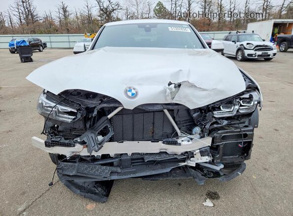 5UX33DT01R9W70929 2024 BMW X4 White Вид спереду