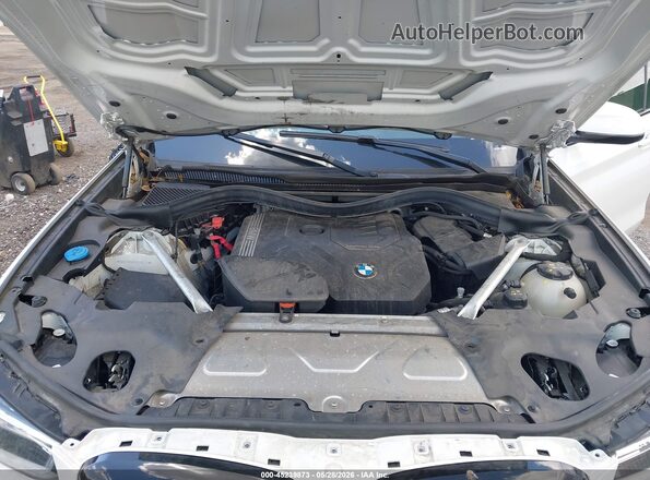 5UX33DT02P9T28273 2023 BMW X4 White Rear view