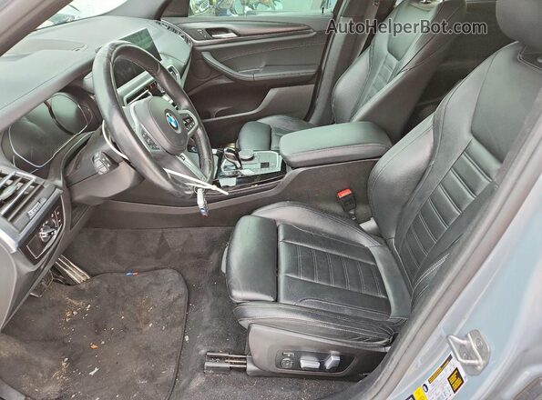 5UX33DT07N9K66947 2022 BMW X4 Серый Вид салона спереди