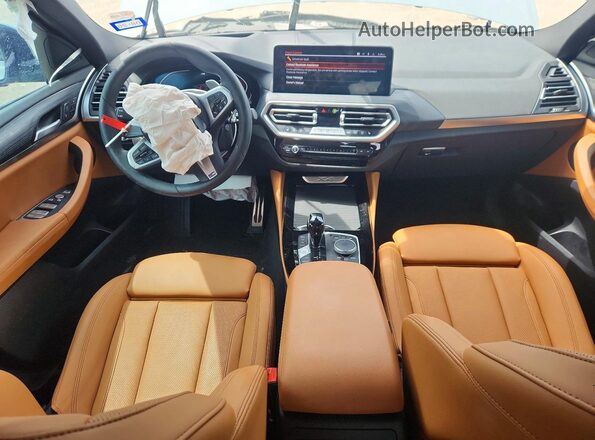 5UX33DT08R9T51673 2024 BMW X4 Gray Вид панелі приладів