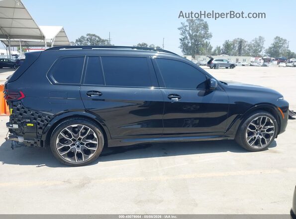 5UX33EM00S9W92706 2025 BMW X7 Черный Панорамный вид салона 360°