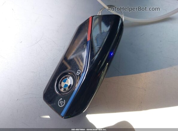 5UX33EM00S9W92706 2025 BMW X7 Черный Вид панели приборов