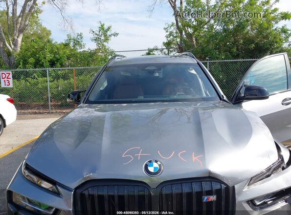 5UX33EM01P9N55877 2023 BMW X7 Gray Вид ззаду