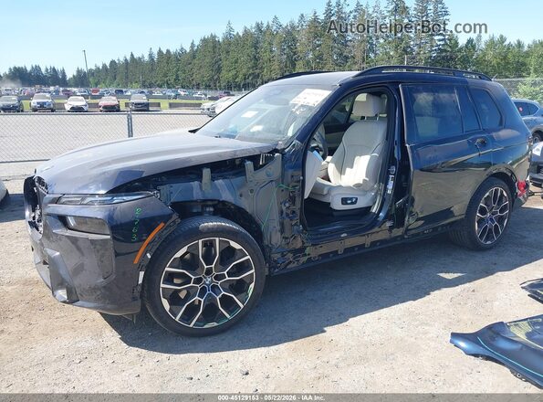 5UX33EM01S9Z29512 2025 BMW X7 Black Вид спереду