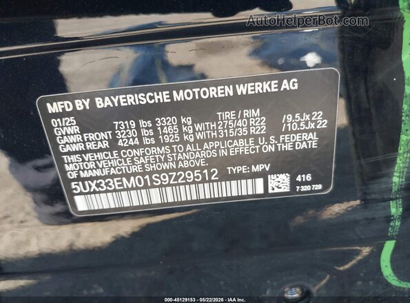 5UX33EM01S9Z29512 2025 BMW X7 Black Вид підкапотного простору