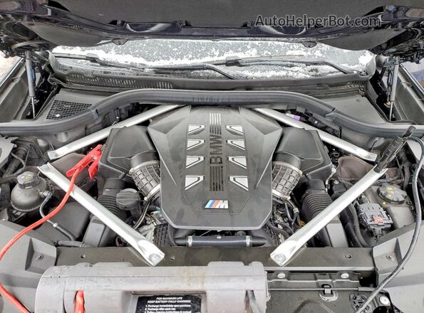 5UX33EM05S9X81199 2025 BMW X7 Black 