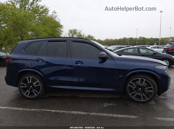 5UX33EU05S9X55654 2025 BMW X5 Blue Vista interior trasera