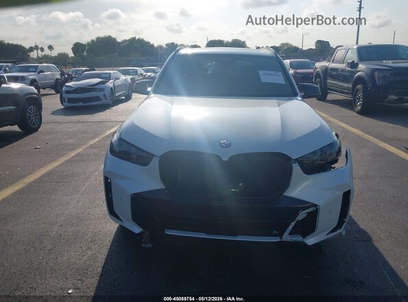 5UX33EU08S9Z18068 2025 BMW X5 White Widok zestawu wskaźników