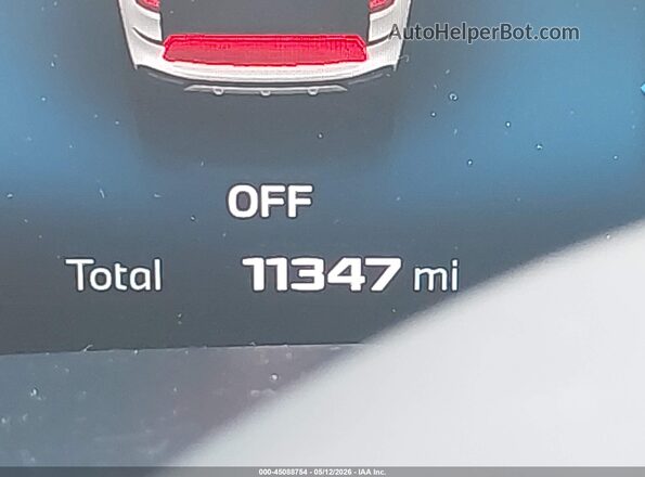 5UX33EU08S9Z18068 2025 BMW X5 White 
