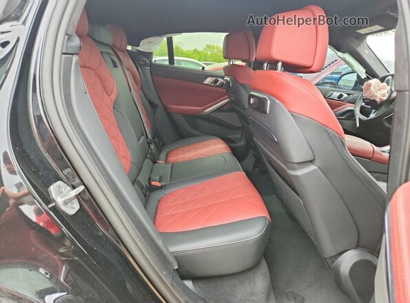 5UX33EX03S9W72705 2025 BMW X6 Black უკანა სავარძლების ხედი
