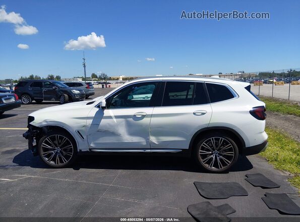 5UX43DP00R9T98923 2024 BMW X3 Белый 