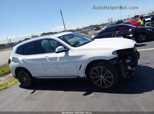 5UX43DP00R9T98923 2024 BMW X3 Белый Панорамный вид салона 360°