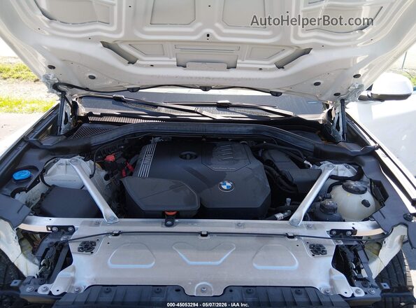 5UX43DP00R9T98923 2024 BMW X3 Белый Вид сзади