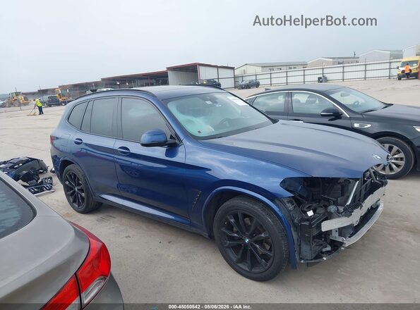5UX43DP00R9U49837 2024 BMW X3 Blue Vista interior de 360 grados
