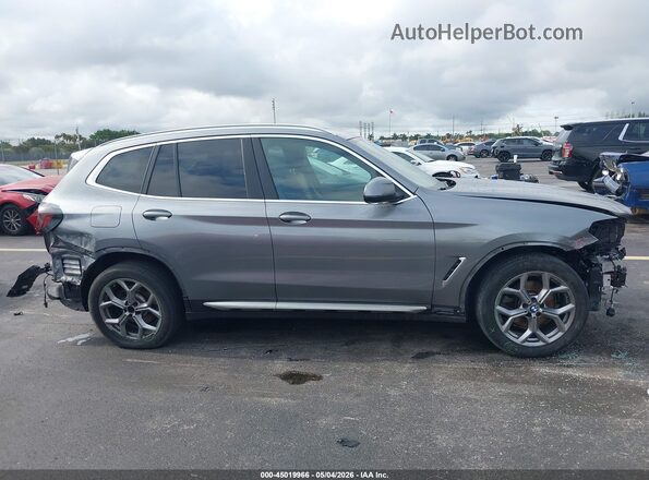 5UX43DP02P9N67336 2023 BMW X3 Gray Սալոնի հետևի տեսք