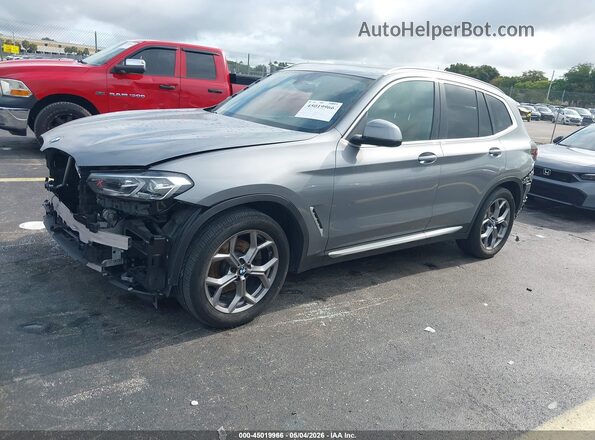 5UX43DP02P9N67336 2023 BMW X3 Gray Առջևի ձախ երեք քառորդ տեսարան