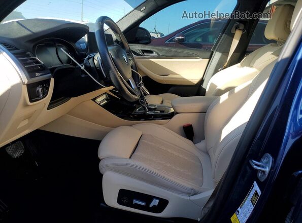 5UX43DP05N9J69213 2022 BMW X3 Blue Вид салону спереду