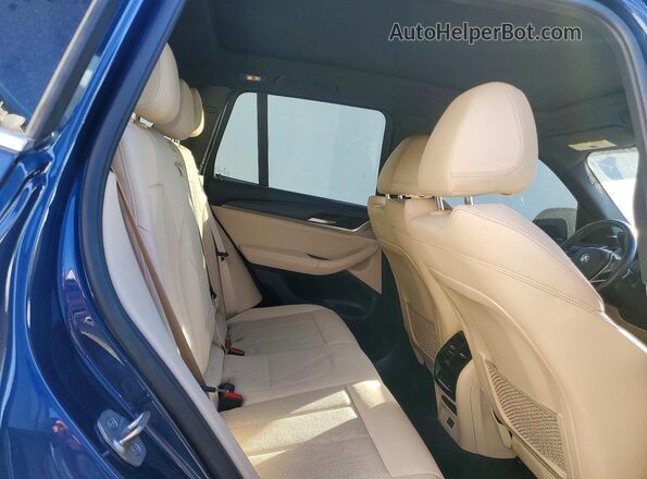 5UX43DP05N9J69213 2022 BMW X3 Blue Вид задньої частини салону