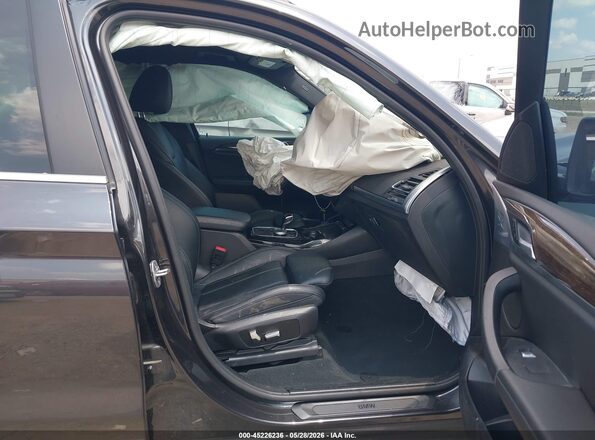 5UX43DP05P9P35910 2023 BMW X3 Gray Widok wnętrza z przodu