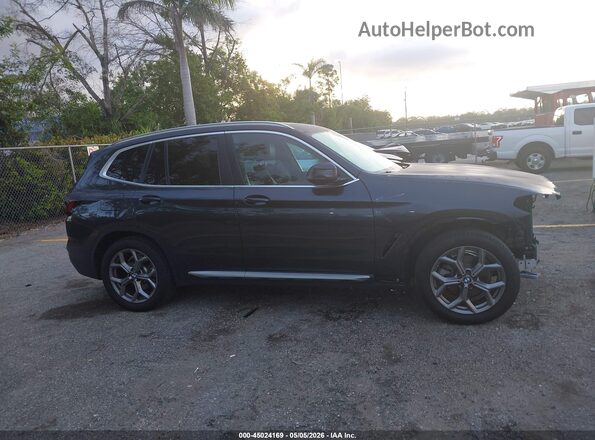 5UX43DP05R9V76891 2024 BMW X3 Black უკანა სალონის ხედი